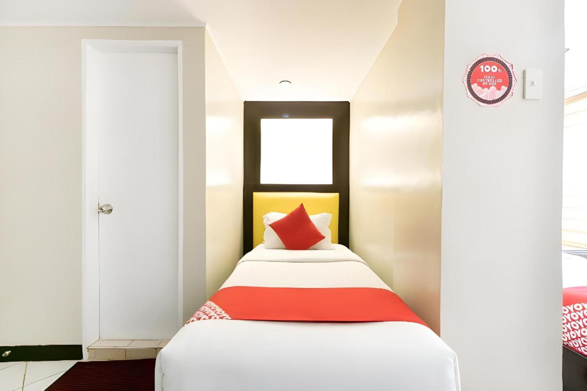 Oyo 115 Northridge Mansions Hotel Quezon City Kültér fotó