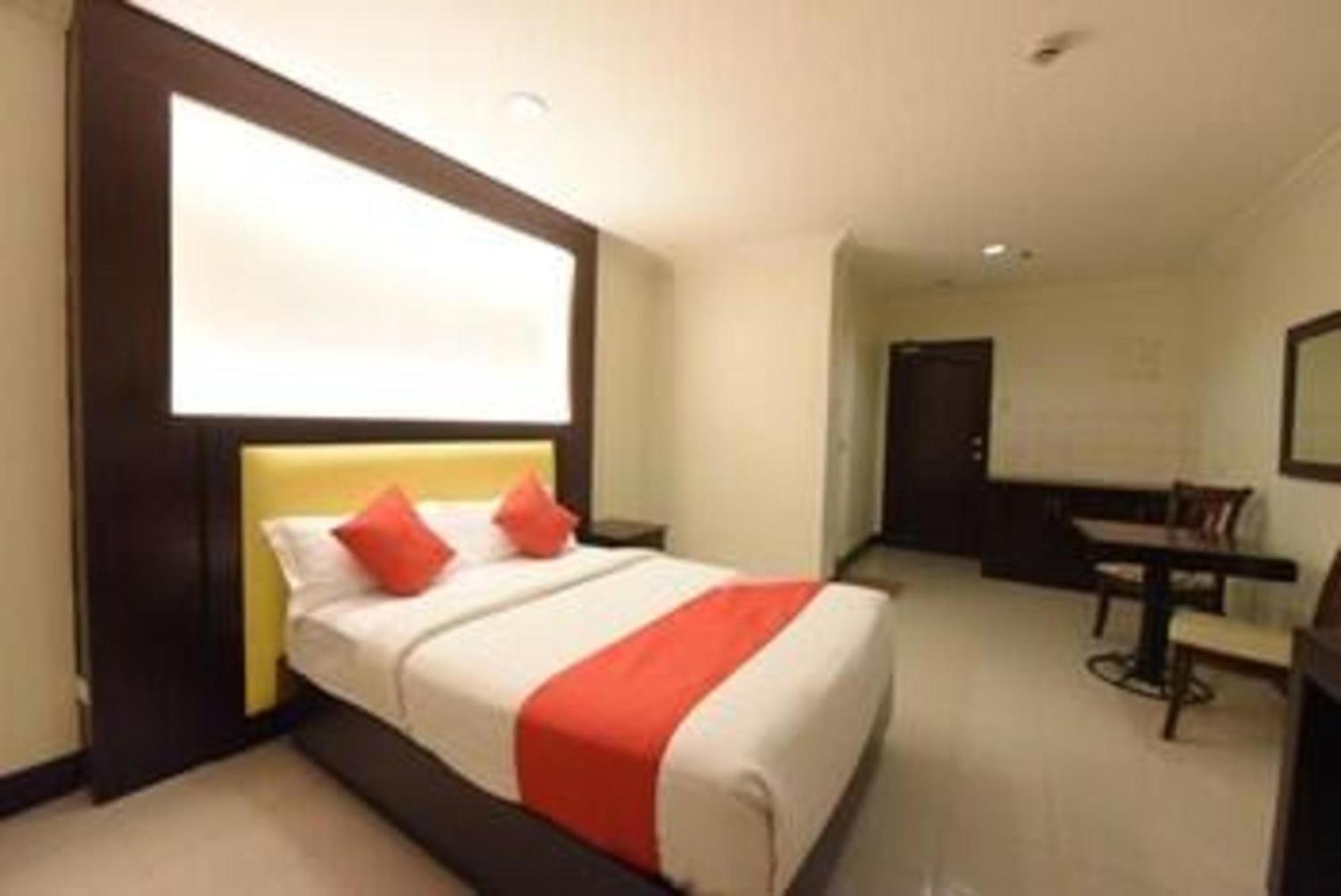 Oyo 115 Northridge Mansions Hotel Quezon City Kültér fotó