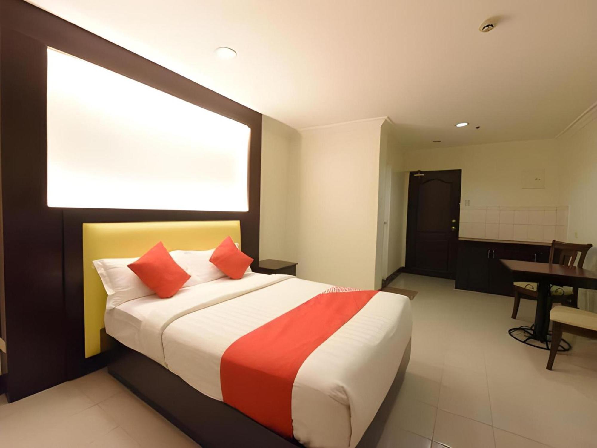 Oyo 115 Northridge Mansions Hotel Quezon City Kültér fotó
