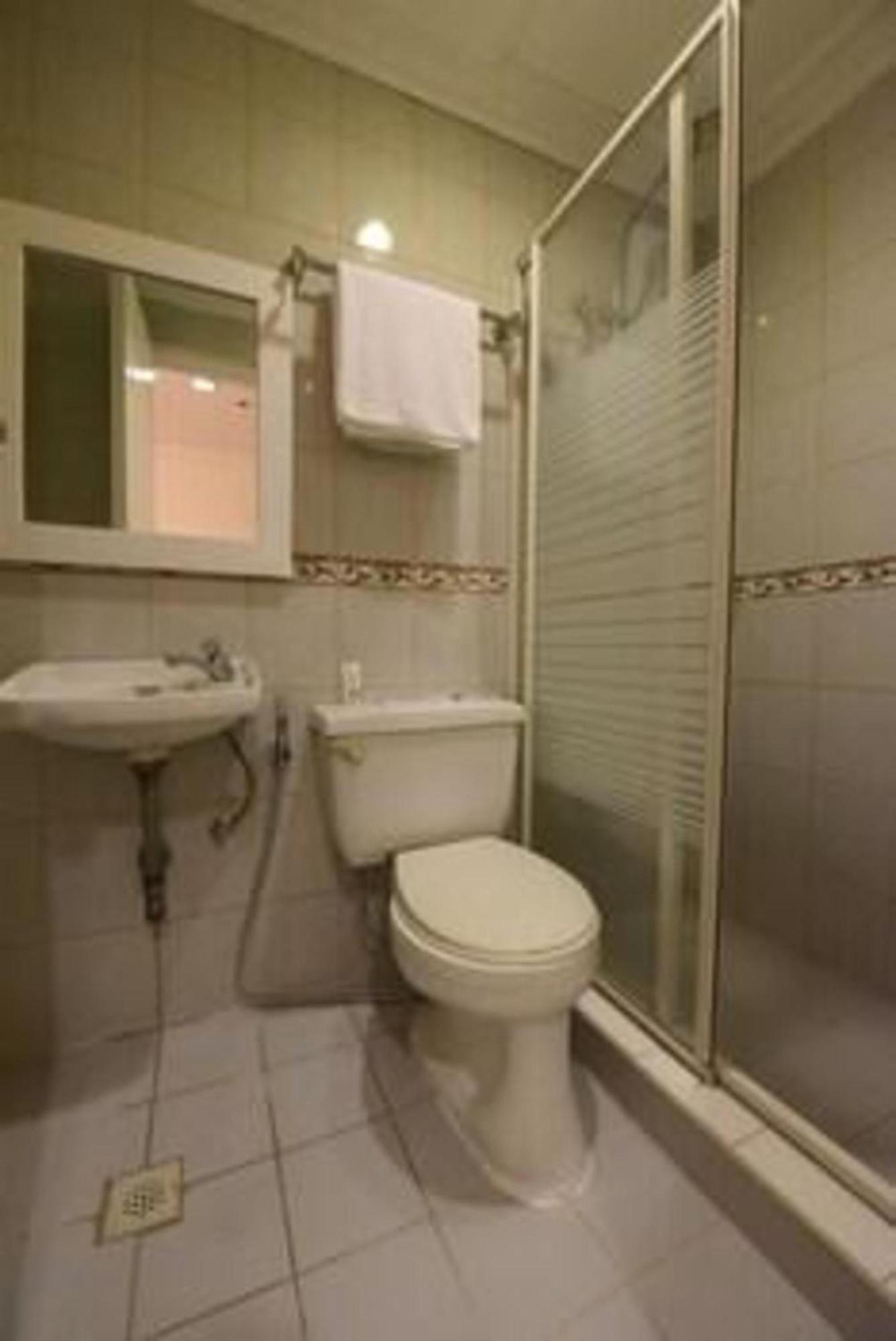 Oyo 115 Northridge Mansions Hotel Quezon City Kültér fotó